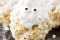 Spooky Popcorn Ghosts