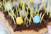 Hoppy Easter Cookie Bars