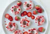 Strawberry Cheesecake Donut Delights