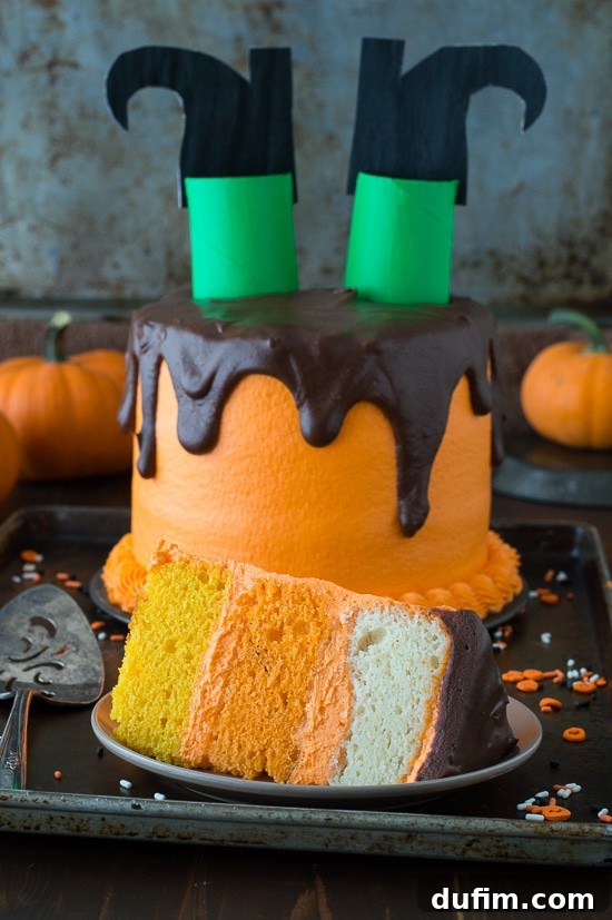 This melted witch cake is so fun! It’s the perfect halloween cake!