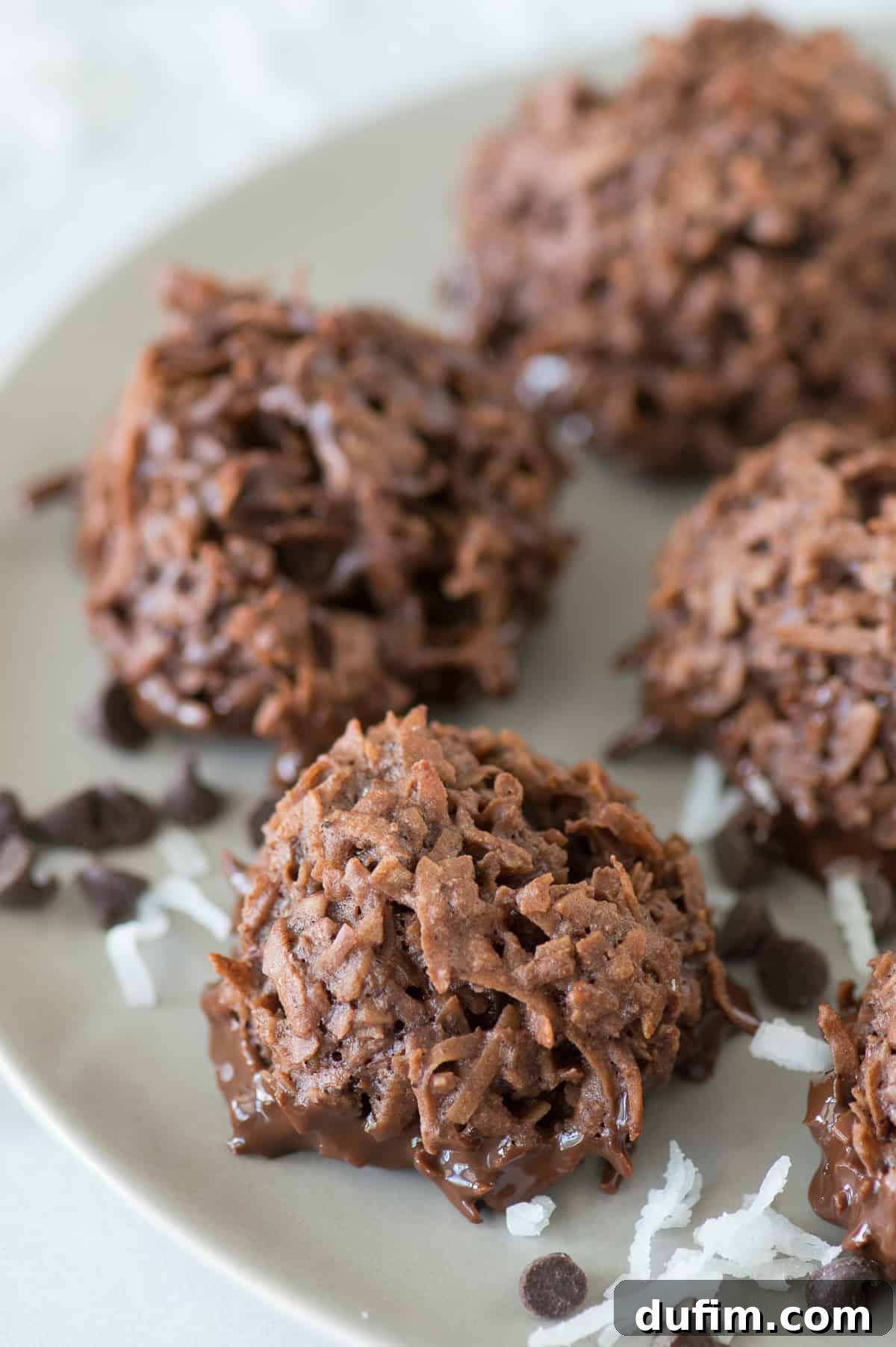 Espresso Kissed Coconut Macaroons 4 Delicious and chewy espresso coconut macaroons! Naturally gluten free dessert, espresso coconut cookie.